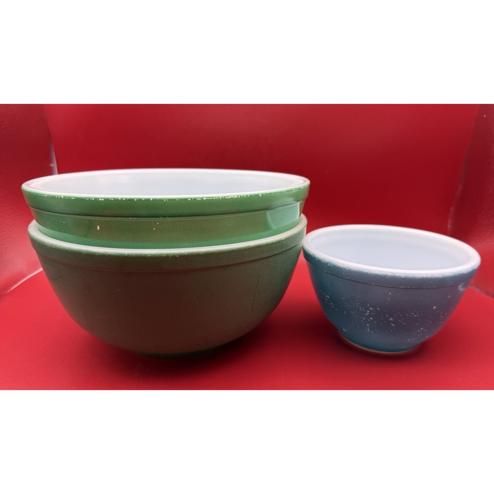 Pyrex Green And Blue Mixing Vintage Bowls Set of 3 403 And 322(?)